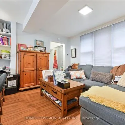 400,&nbsp;Summerhill, Rosedale-Moore Park, Toronto