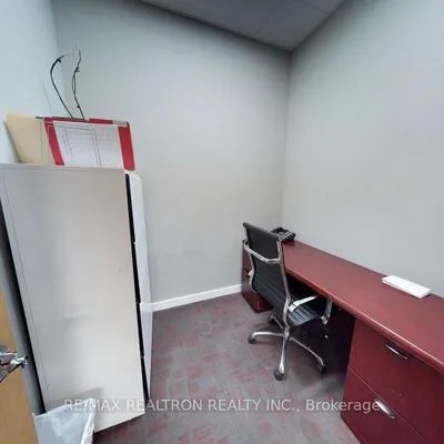 758,&nbsp;Sheppard, Bathurst Manor, Toronto