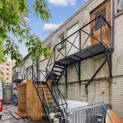 3524,&nbsp;Bathurst, Englemount-Lawrence, Toronto