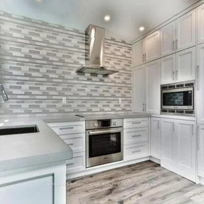 919,&nbsp;Queen, Niagara, Toronto