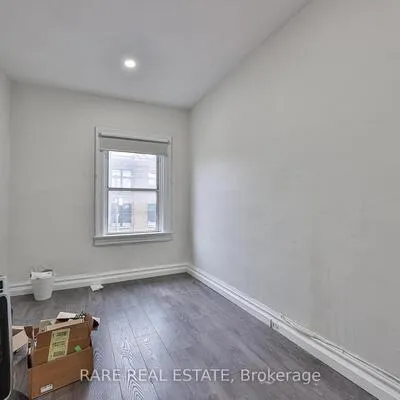 200,&nbsp;Bathurst, Trinity-Bellwoods, Toronto