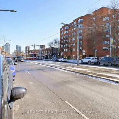 728,&nbsp;St Clair, Humewood-Cedarvale, Toronto