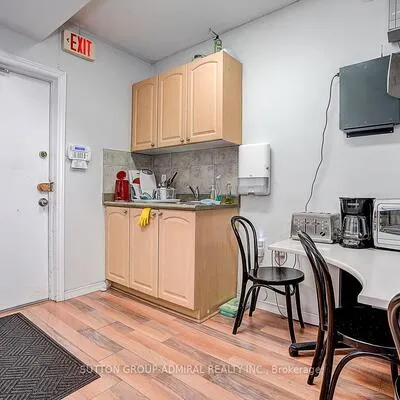 1184,&nbsp;Eglinton, Forest Hill North, Toronto