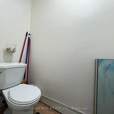 465,&nbsp;Manor, Mount Pleasant East, Toronto