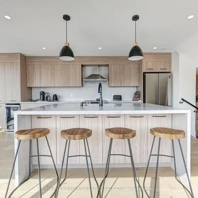 885,&nbsp;Dundas, Trinity-Bellwoods, Toronto