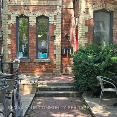 290,&nbsp;Gerrard, Cabbagetown-South St. James Town, Toronto
