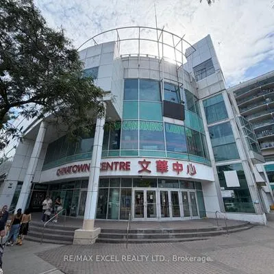222,&nbsp;Spadina, Kensington-Chinatown, Toronto