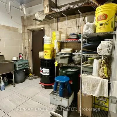 62,&nbsp;Overlea, Thorncliffe Park, Toronto