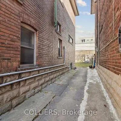 225,&nbsp;Vaughan, Humewood-Cedarvale, Toronto