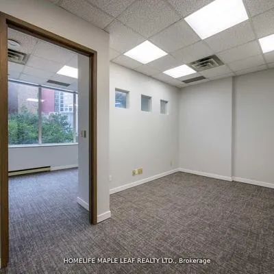 1033,&nbsp;Bay, Bay Street Corridor, Toronto