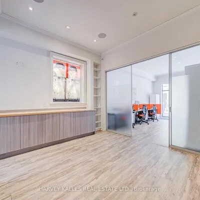 275,&nbsp;MacPherson, Casa Loma, Toronto
