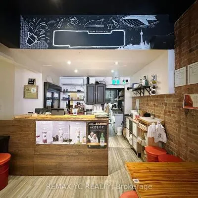 599,&nbsp;Bloor, Palmerston-Little Italy, Toronto