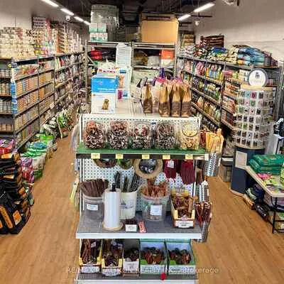 Commercial for sale, 1500, Bathurst, Humewood-Cedarvale, Toronto