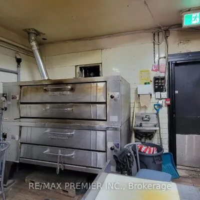 Commercial for sale, 516, Danforth, Playter Estates-Danforth, Toronto