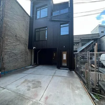 1048,&nbsp;Kingston, East End-Danforth, Toronto