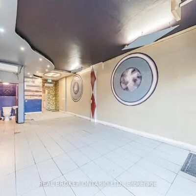 Commercial for sale, 3212, Danforth, Oakridge, Toronto