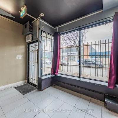 Commercial for sale, 3212, Danforth, Oakridge, Toronto