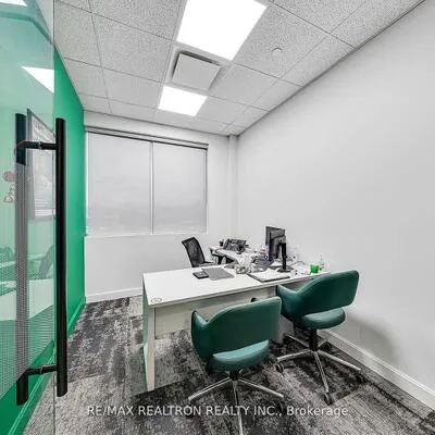 2855,&nbsp;Markham, Rouge E11, Toronto