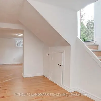 Commercial for sale, 391, Lumsden, Crescent Town, Toronto