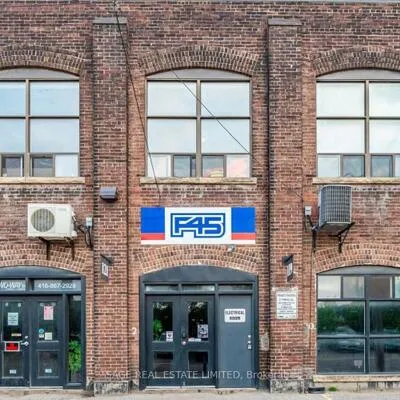 19,&nbsp;DICKENS, South Riverdale, Toronto