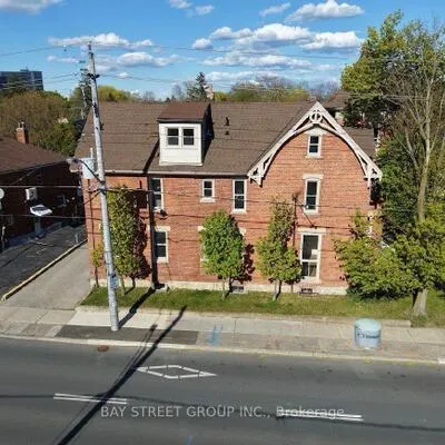 1311,&nbsp;Pape, Danforth Village-East York, Toronto
