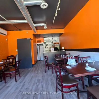 1056,&nbsp;Gerrard, North Riverdale, Toronto