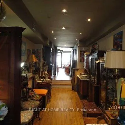 Commercial for sale, 2359, Queen, The Beaches, Toronto