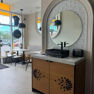69,&nbsp;Lebovic, Clairlea-Birchmount, Toronto