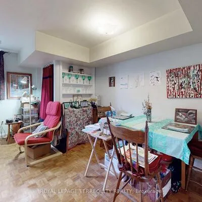 29,&nbsp;Love, East End-Danforth, Toronto