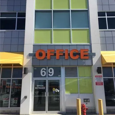 69,&nbsp;Lebovic, Clairlea-Birchmount, Toronto
