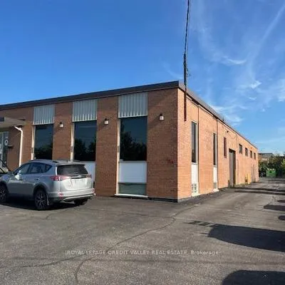 149,&nbsp;Milvan, Humber Summit, Toronto
