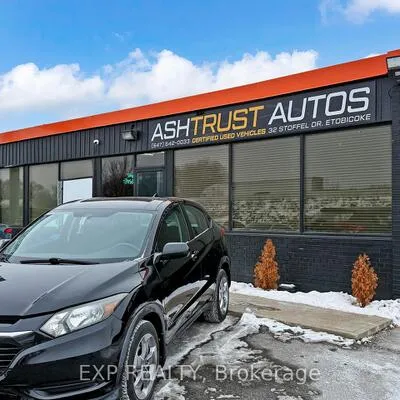 Commercial for sale, 32, Stoffel, West Humber-Clairville, Toronto