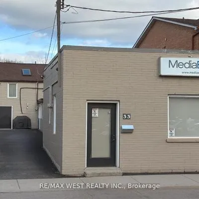 33,&nbsp;South Station, Weston, Toronto