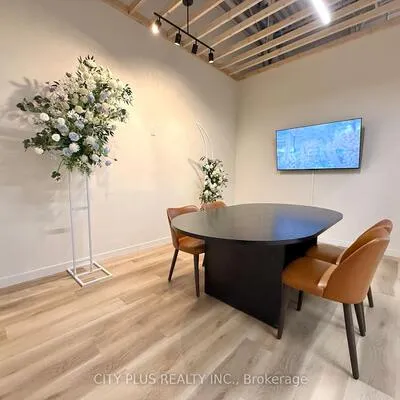 Commercial for sale, 89, Bentworth, Yorkdale-Glen Park, Toronto