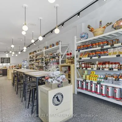 1700,&nbsp;St Clair, Weston-Pellam Park, Toronto