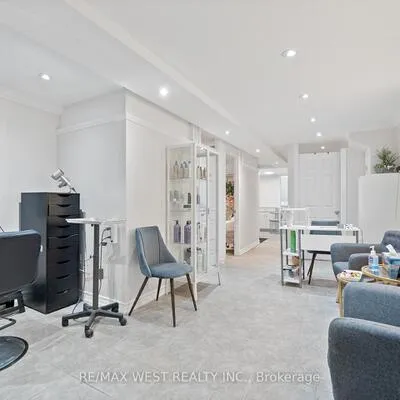 578,&nbsp;Marlee, Yorkdale-Glen Park, Toronto