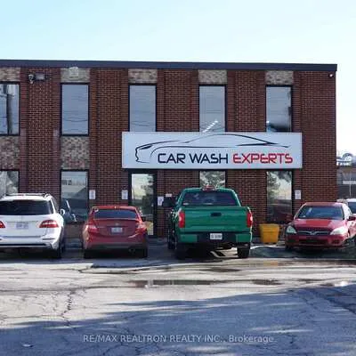 5235,&nbsp;Steeles, Humber Summit, Toronto