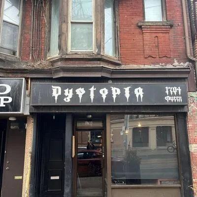 1704,&nbsp;Queen, Roncesvalles, Toronto