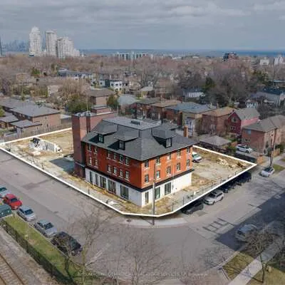 1,&nbsp;Blue Goose, Mimico, Toronto