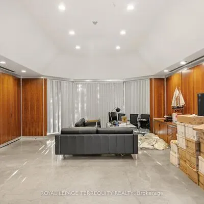 785,&nbsp;Arrow, Humbermede, Toronto