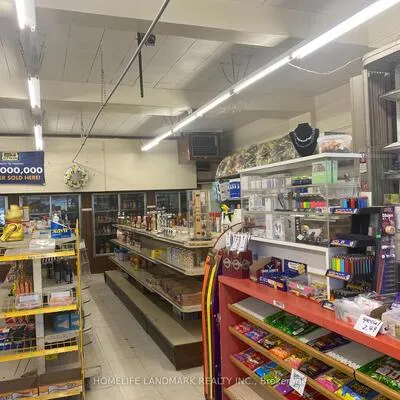 10,&nbsp;Dixon, Humber Heights, Toronto