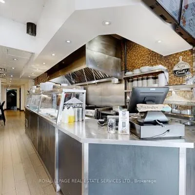2184,&nbsp;Bloor, High Park North, Toronto