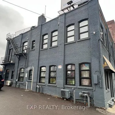 Commercial for sale, 2480, Dundas, High Park North, Toronto