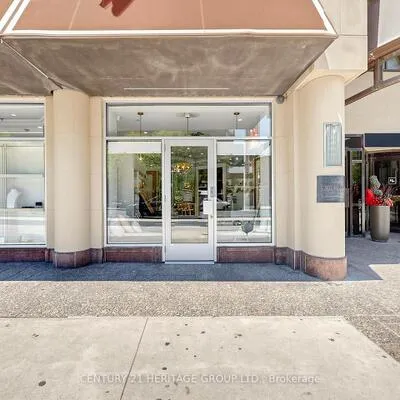 220,&nbsp;Bloor, Annex, Toronto