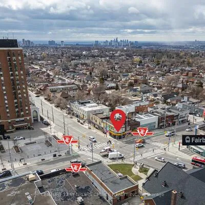1835,&nbsp;Eglinton, Caledonia-Fairbank, Toronto