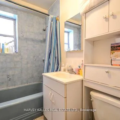 90,&nbsp;Trethewey, Beechborough-Greenbrook, Toronto