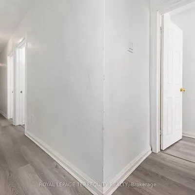 1680,&nbsp;St Clair, Weston-Pellam Park, Toronto