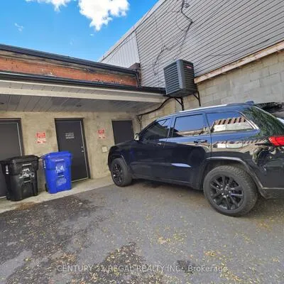 1700,&nbsp;St Clair, Weston-Pellam Park, Toronto