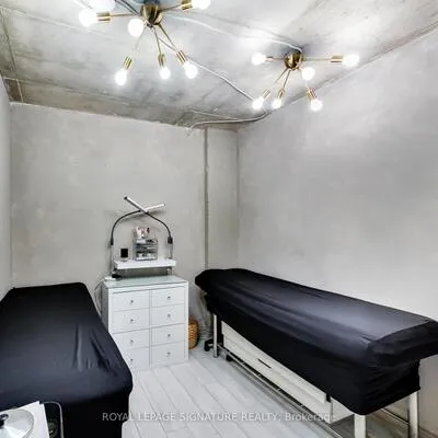 475D,&nbsp;Rogers, Keelesdale-Eglinton West, Toronto