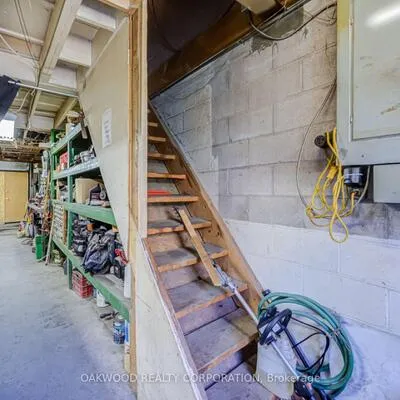 2449,&nbsp;ST CLAIR, Junction Area, Toronto